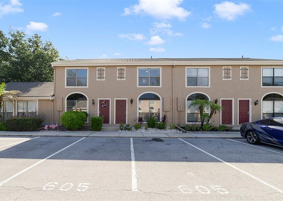 1st image of 605 CASA PARK COURT #H