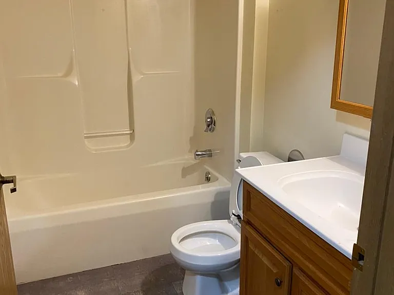 830 N Thompson Dr — Photo 8