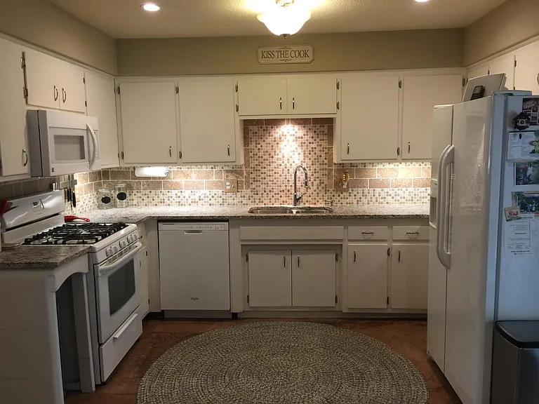 2304 Jean St — Photo 2