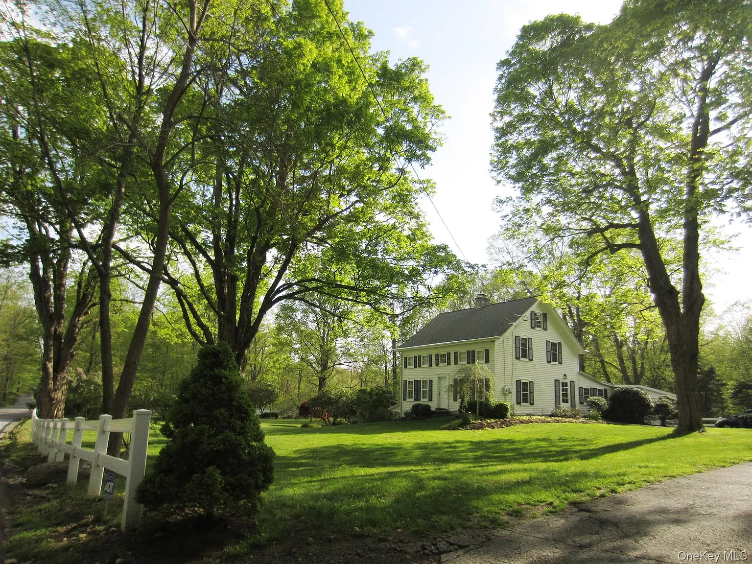 521 Barrett Hill Road photo 1
