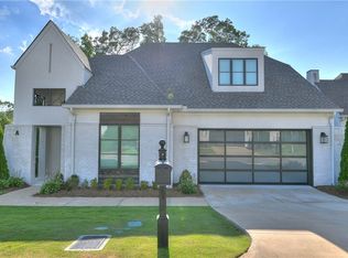 2051 Moores Mill Rd #A, Auburn, AL 36830