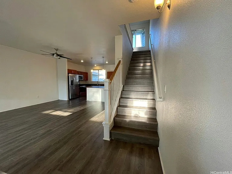 724 Kakala St — Photo 10