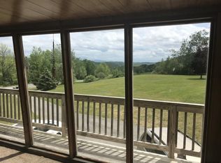 549 Middle Rd, Granville, NY 12832