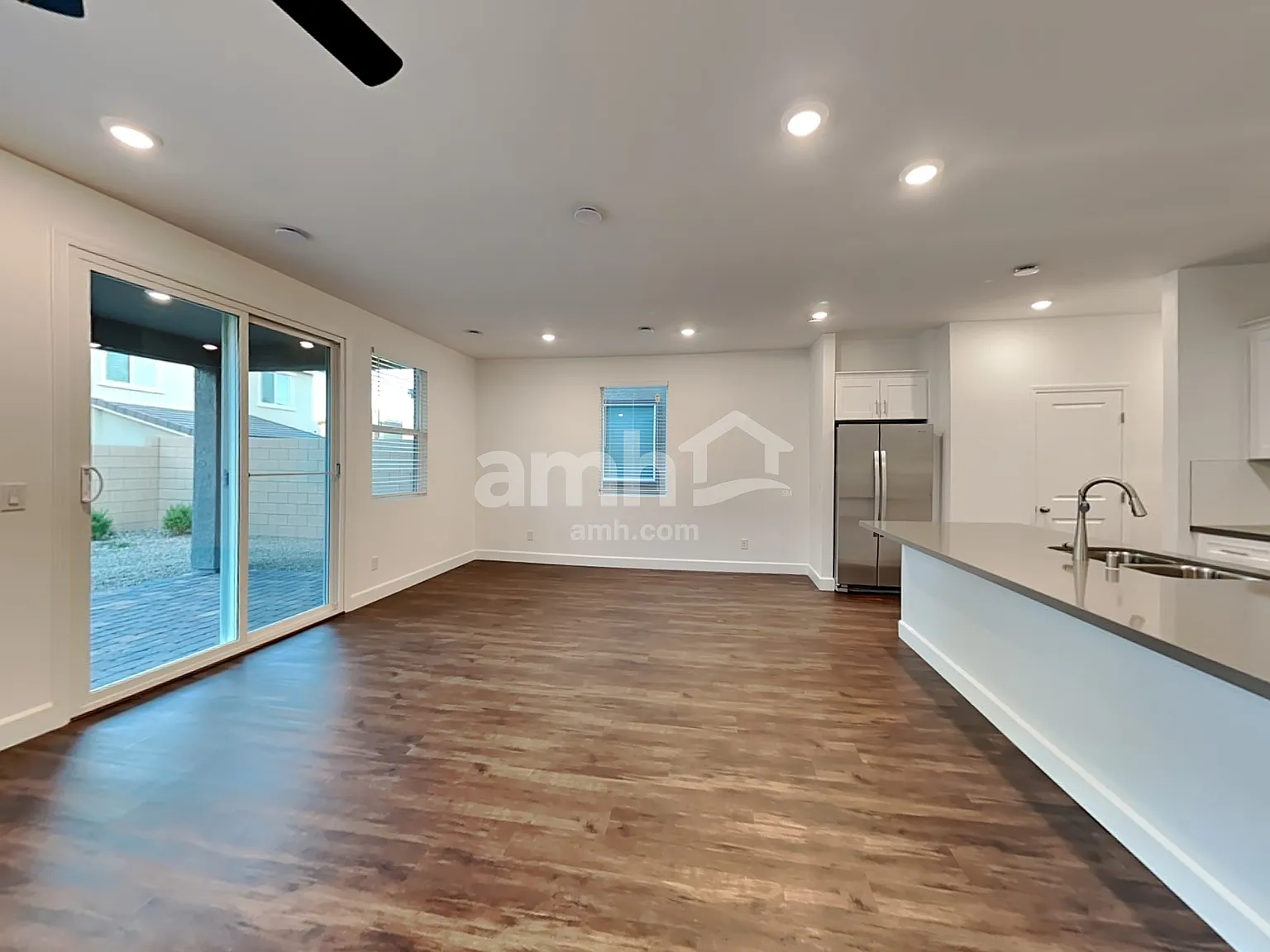 4 bed, 2.5 bath, 2144 sqft, $2,635 — Photo 3