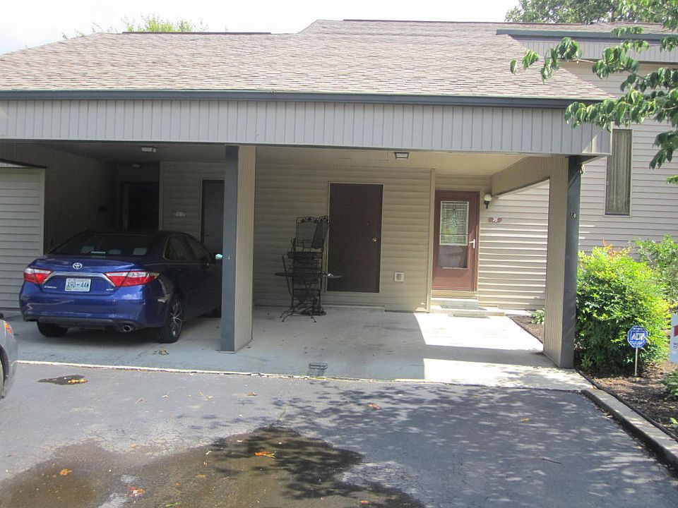 1st image of 74 Lakeshore Ct