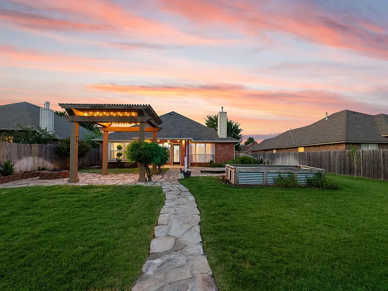 1808 Ada Sage Ln — Photo 45