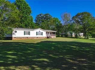 722 Pickens Dr, Pendleton, SC 29670