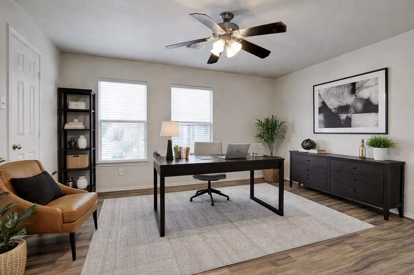 2 bed, 2.0 bath, 2409 sqft, $2,109 — Photo 4