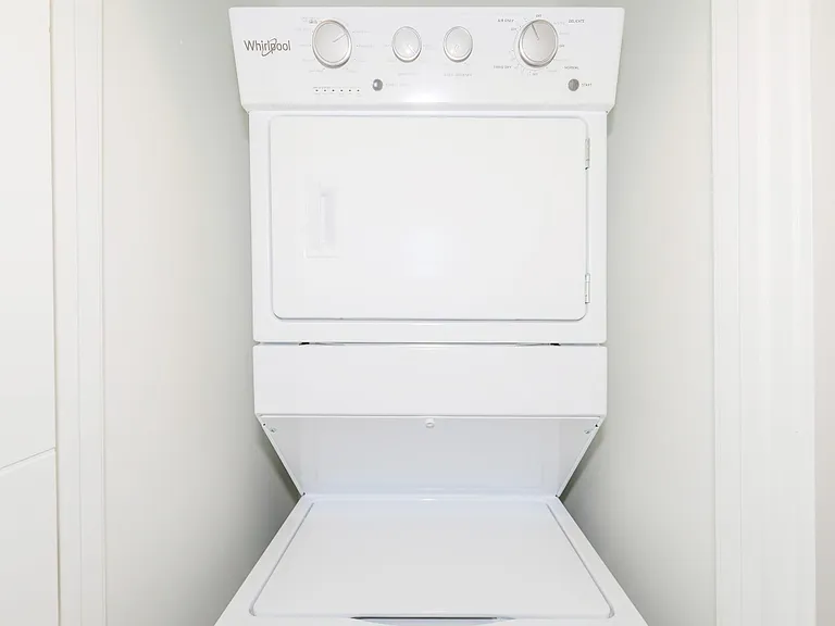 Crescent Townhomes — Photo 9