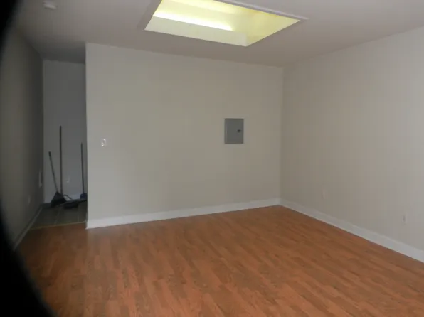 515 S 16th St #A, Philadelphia, PA 19146