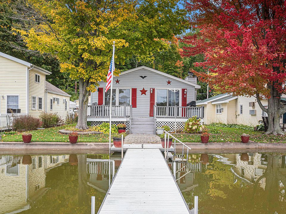 55708 Indian Lake Rd, Dowagiac, MI 49047 Zillow