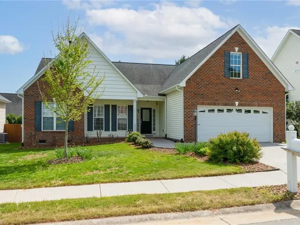 6680 Elm Hill Dr, Clemmons, NC 27012