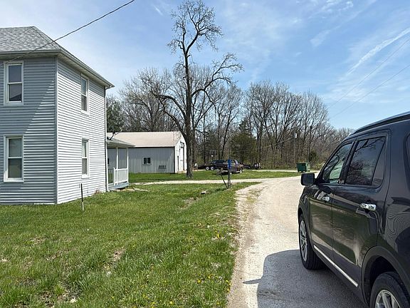 4th image of 3638 Iowa Rd