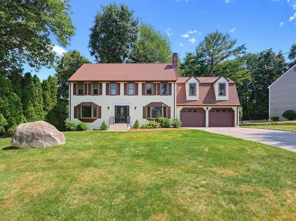 19 Lantern Ln, Milford, MA 01757