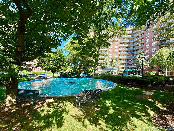 3rd image of 71 Strawberry Hill Avenue #1015