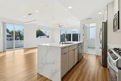 1166 Holly Ave #1 — Photo 4