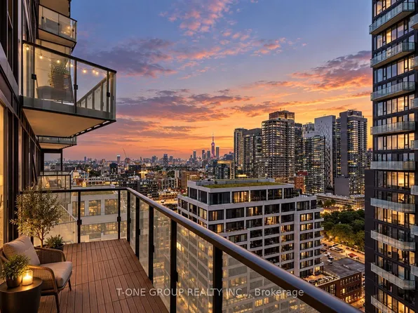 470 Front St W #1708, Toronto, ON M5V 0V6