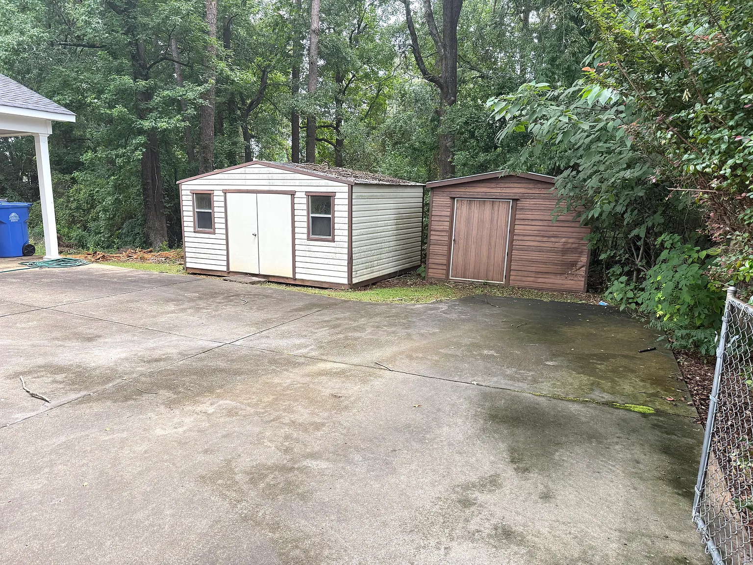 4 bed, 2421 sqft, $2,400 — Photo 3