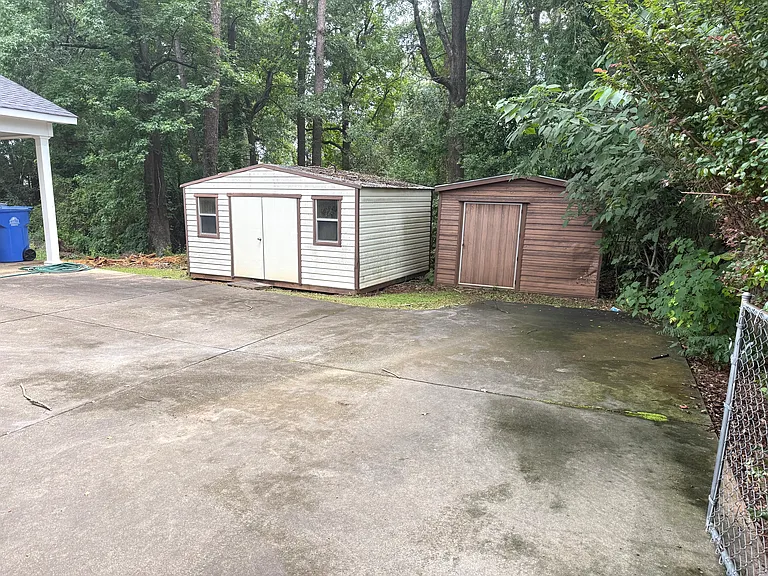 6328 Fox Chapel Dr — Photo 3