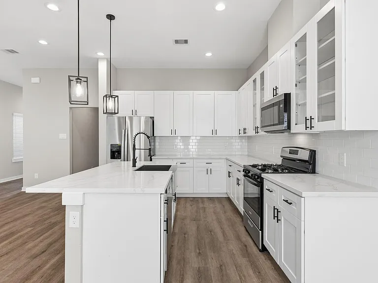 412 Stonework Landing Ln — Photo 9