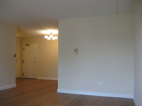2nd image of 580 E Lawrence Ave #105