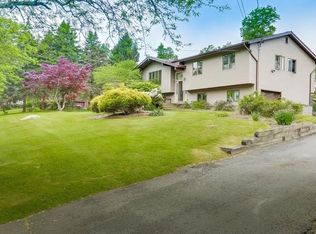 5 Beatrix Rd, Airmont, NY 10901