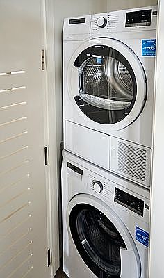 5th image of 220 E 72nd St #9E2
