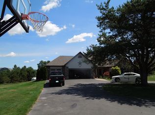 4470 David Dr, Highland, MI 48357