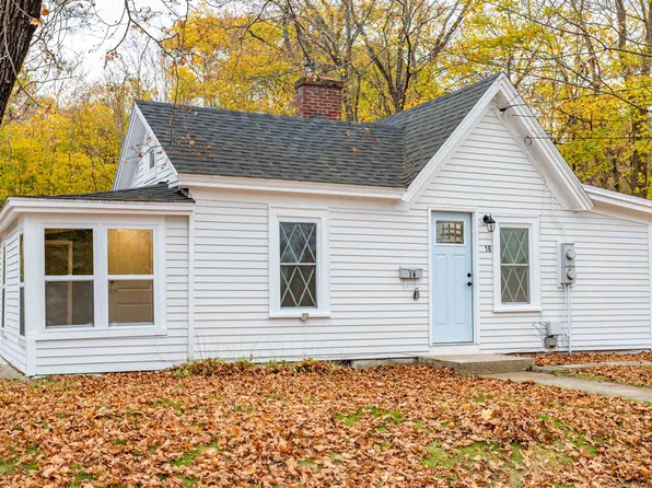 16 Blaine Street, Farmington, NH 03835