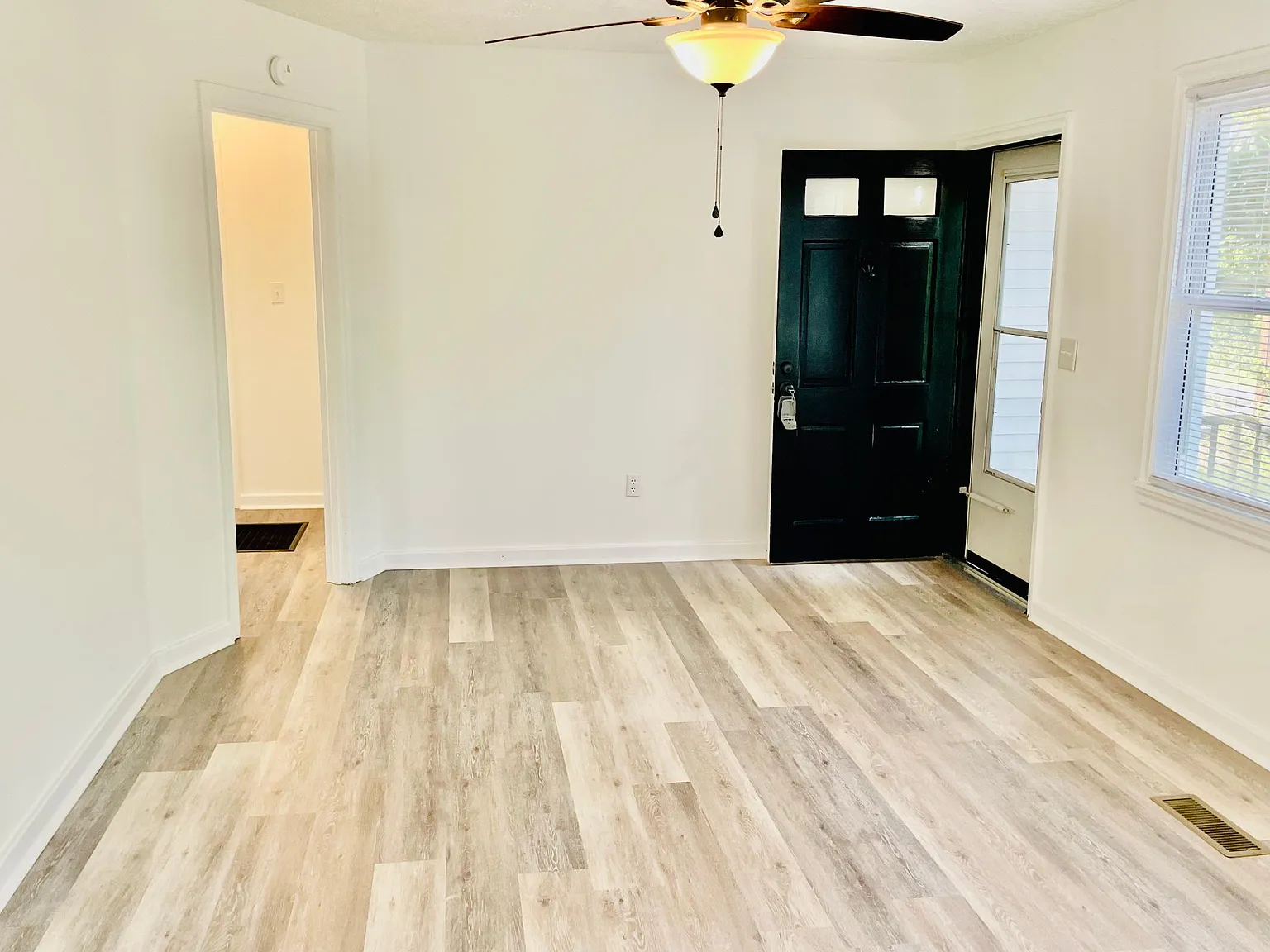635 Park Ave — Photo 4