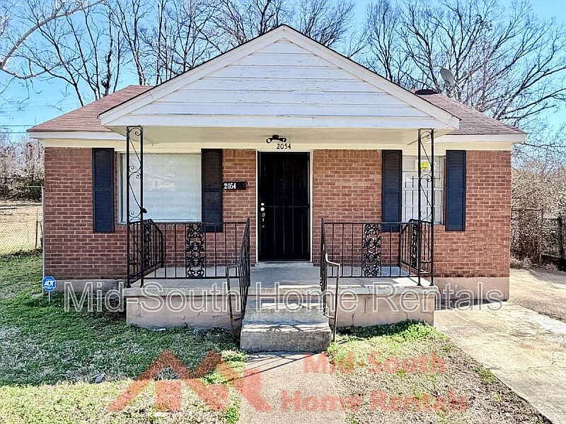 4 bed, 1.5 bath, 1314 sqft, $1,095 — Photo 1