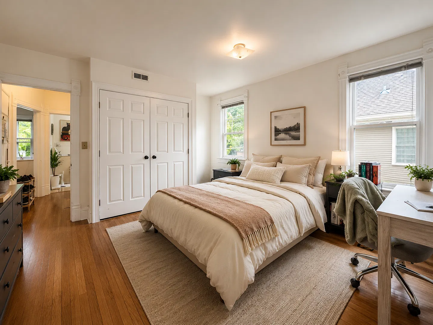 1335 Rutledge St — Photo 2