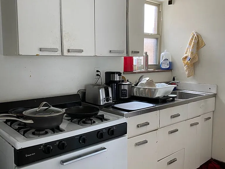 5600 5th Ave — Photo 85