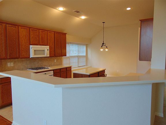 5th image of 1120 Mission Ln