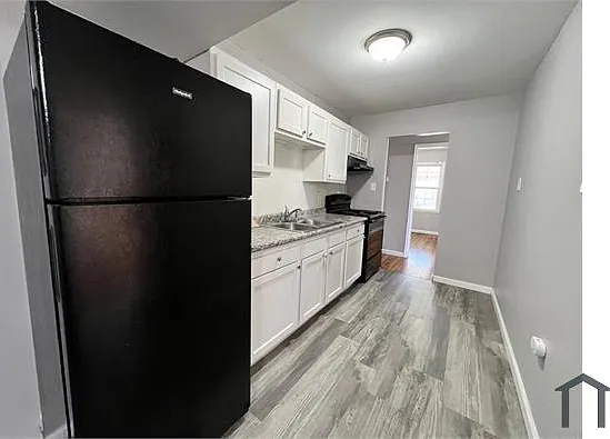 4 bed, 1100 sqft, $1,550 — Photo 3