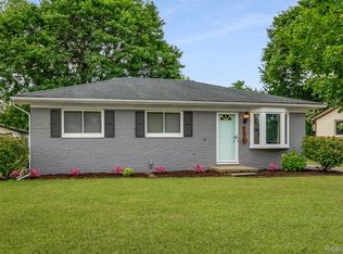 21966 Flanders St, Farmington Hills, MI 48335