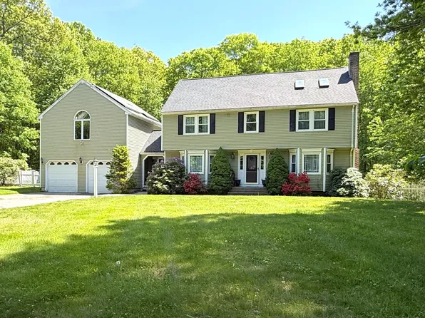 23 Bellstone Dr, Bellingham, MA 02019