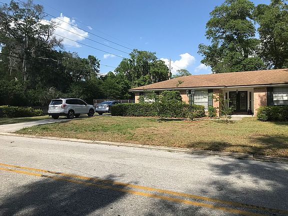 3rd image of 2701 Marquois Dr