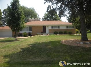 7425 Green Valley Dr, Grand Blanc, MI 48439
