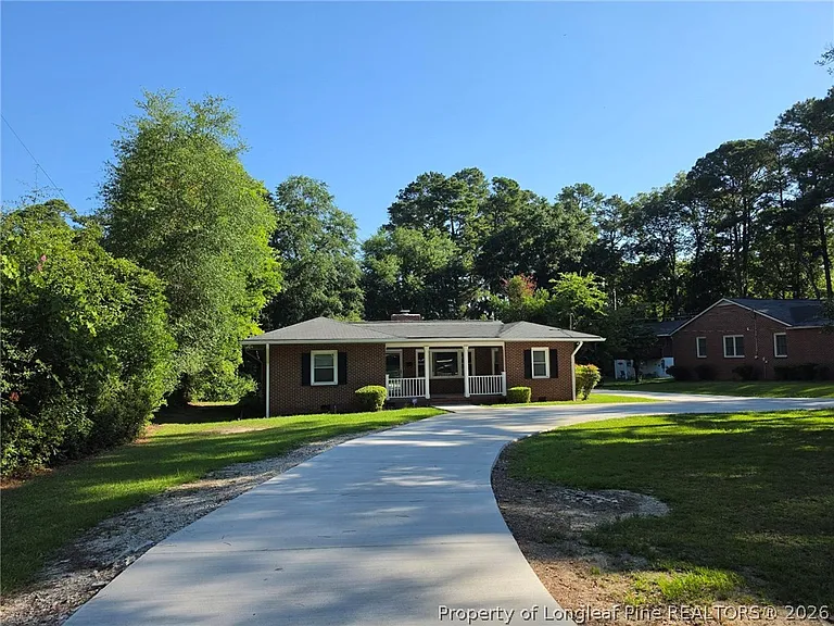 216 Country Club Dr — Photo 5