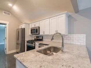 609 Sibley St NW APT 2, Grand Rapids, MI 49504