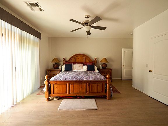 1015 S Val Vista Dr #64