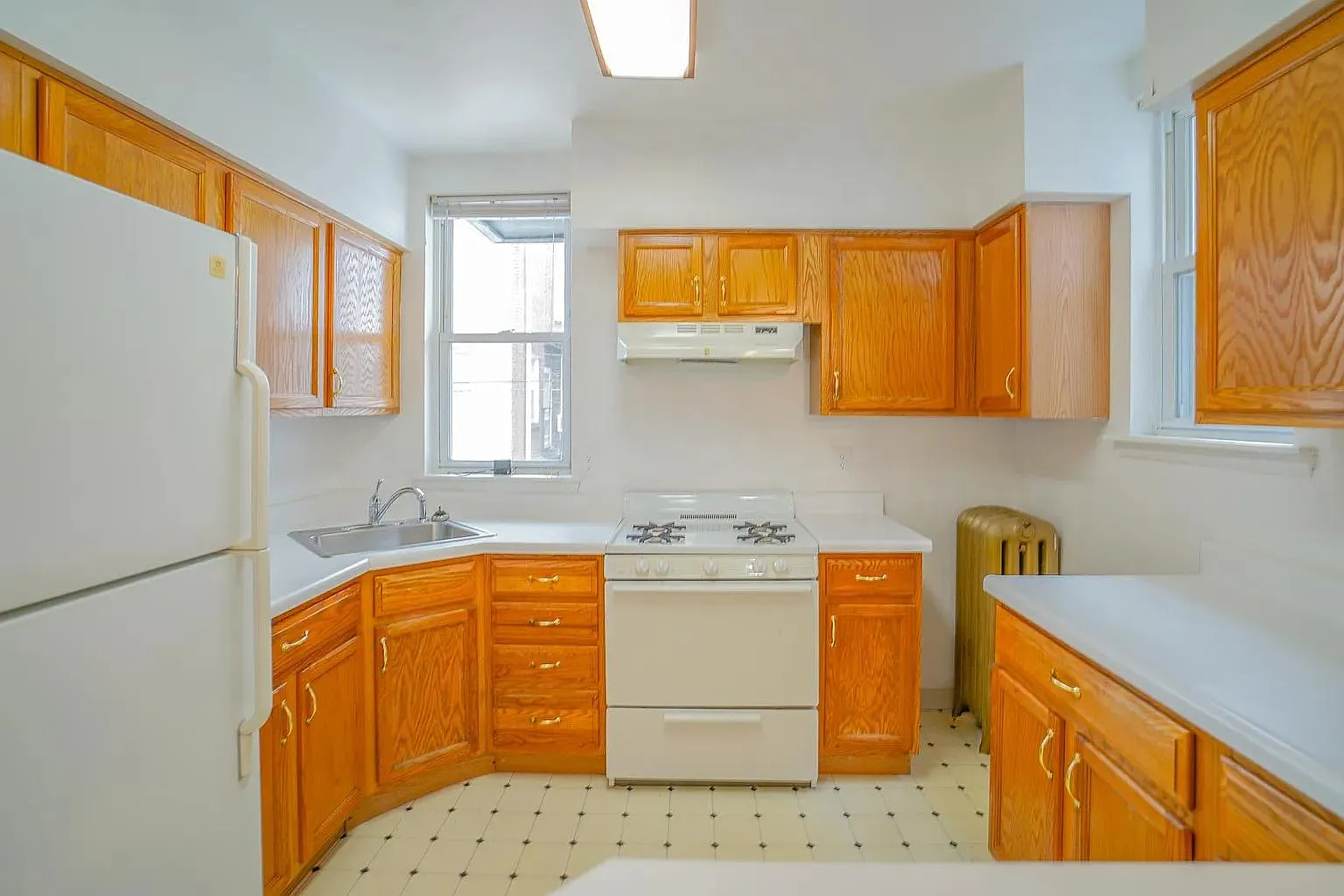 859 Granite st — Photo 3