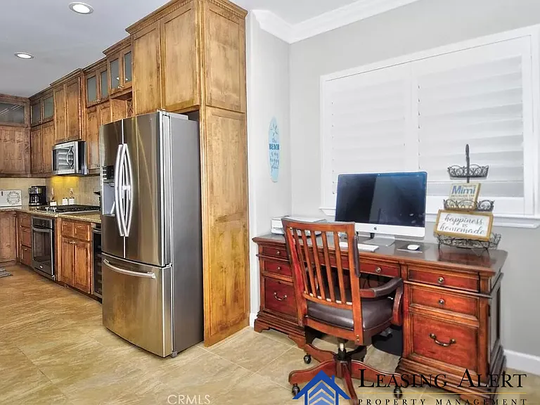 2526 Coburn Ln — Photo 3