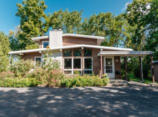 W187N8548 Maple Rd, Menomonee Falls, WI 53051