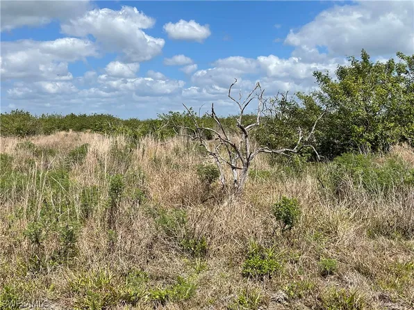1st Rd, Labelle, FL 33935