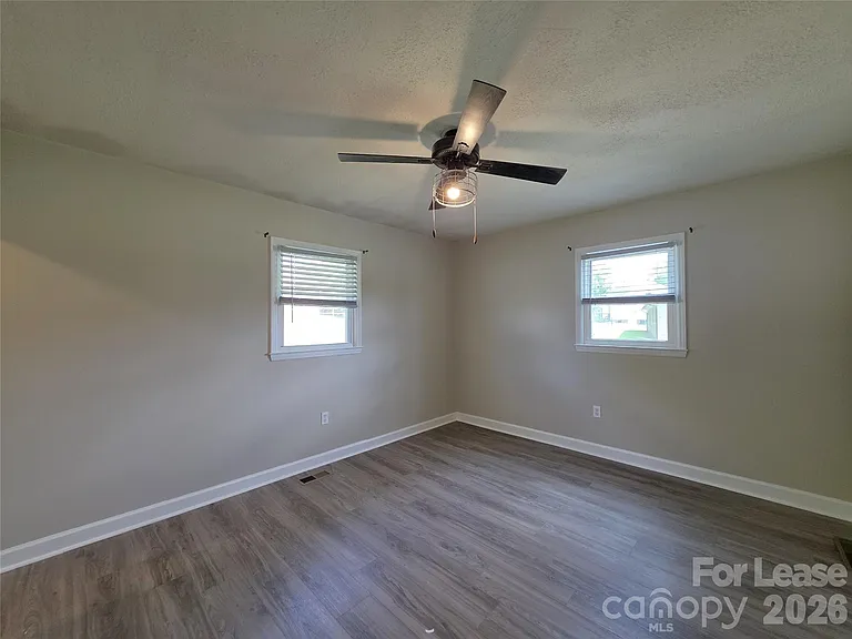 1052 Rembrandt Dr SW — Photo 13