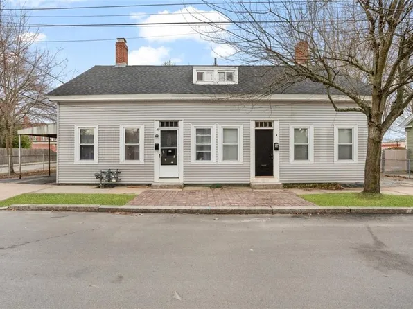 49-51 Oak St, Cranston, RI 02910