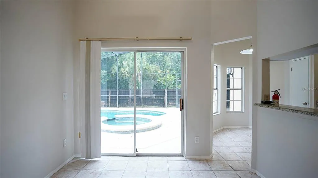 3 bed, 2.5 bath, 1487 sqft, $2,700 — Photo 4