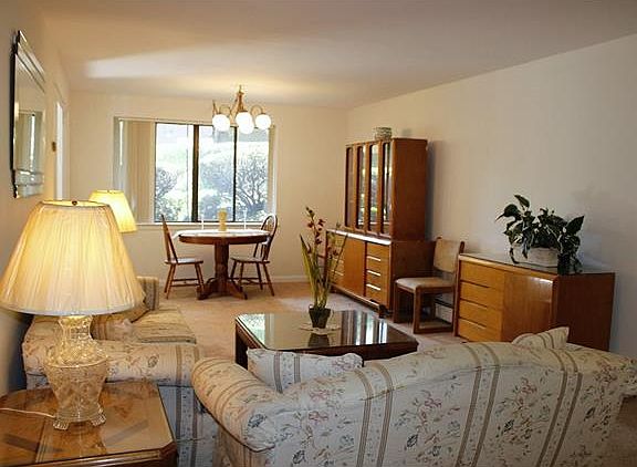 5th image of 202 Country Club Ln #202
